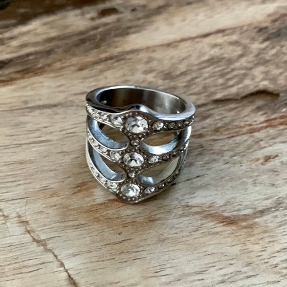 Dyrberg/Kern Robina Swarovski Crystal ring US 8 (approx) - Picture 8 of 8